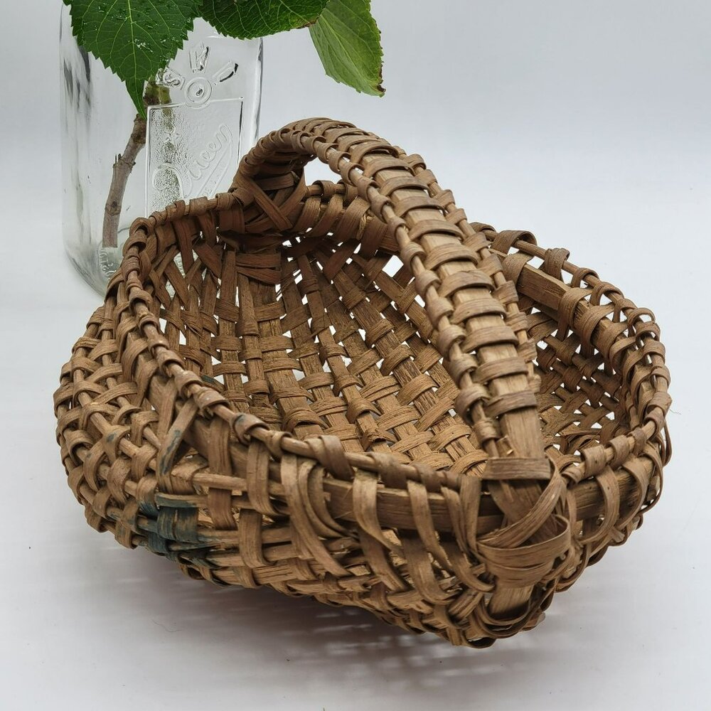 Old Buttocks Basket Hand Woven 11" Oval Shallow Wide Handle Primitive